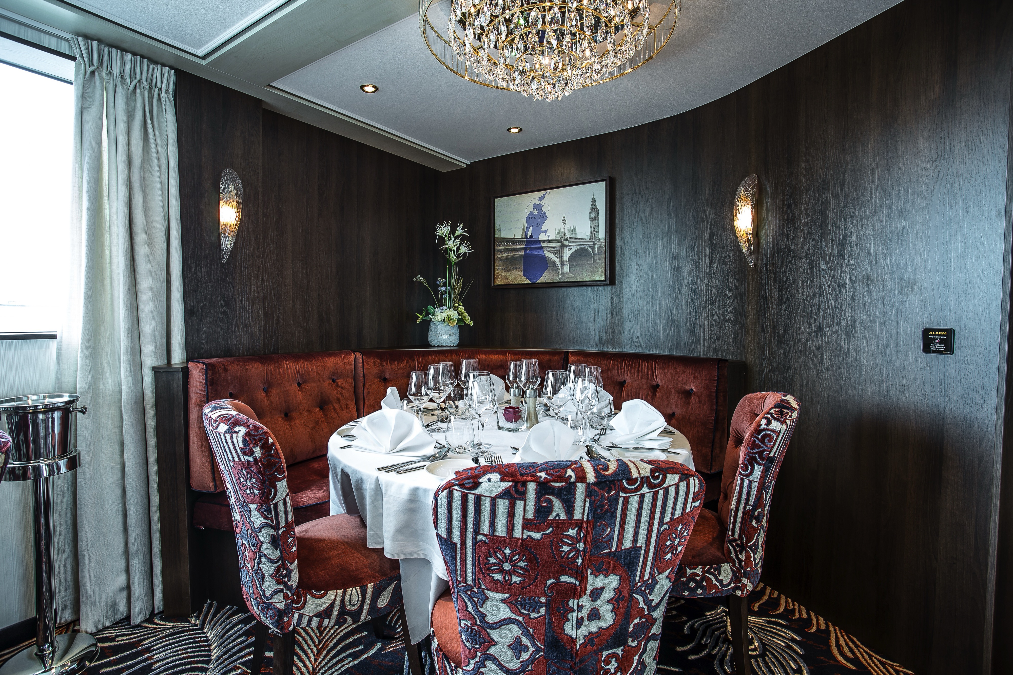 MS Oscar Wilde - Main Restaurant
